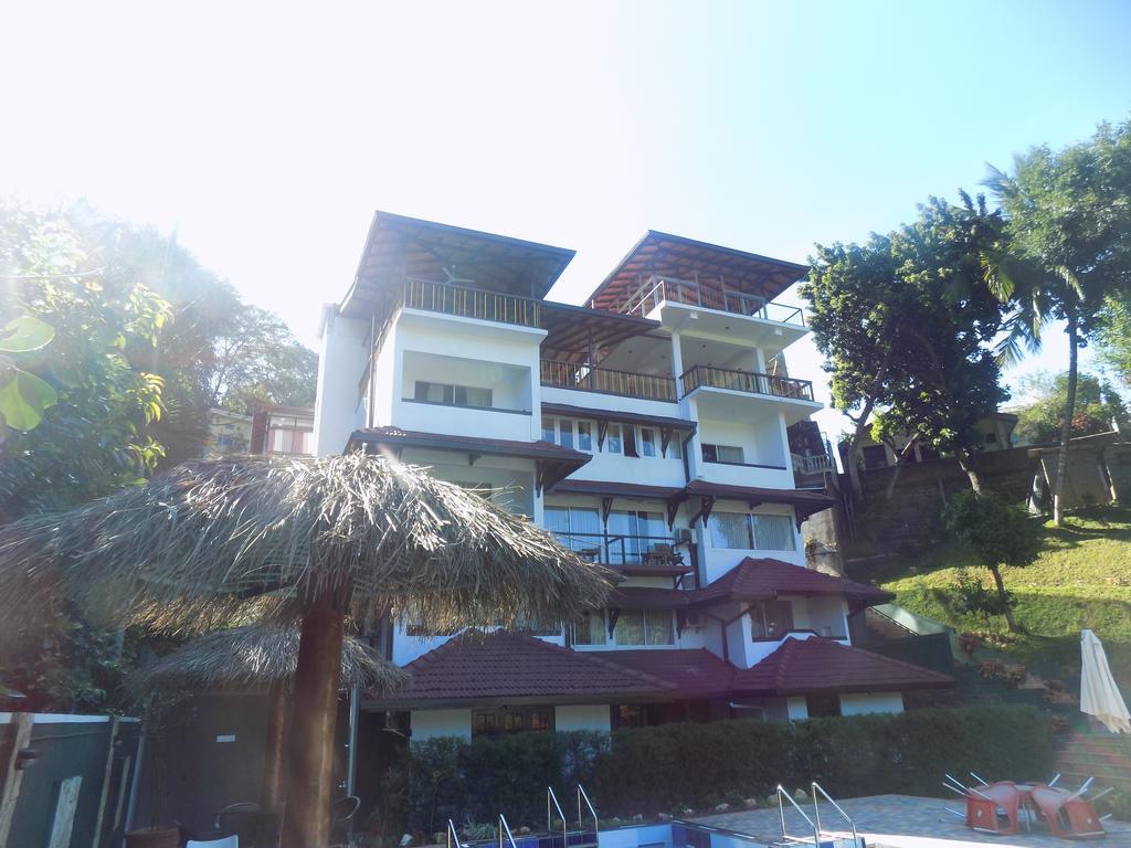 Kandyan Hotel Luaran gambar