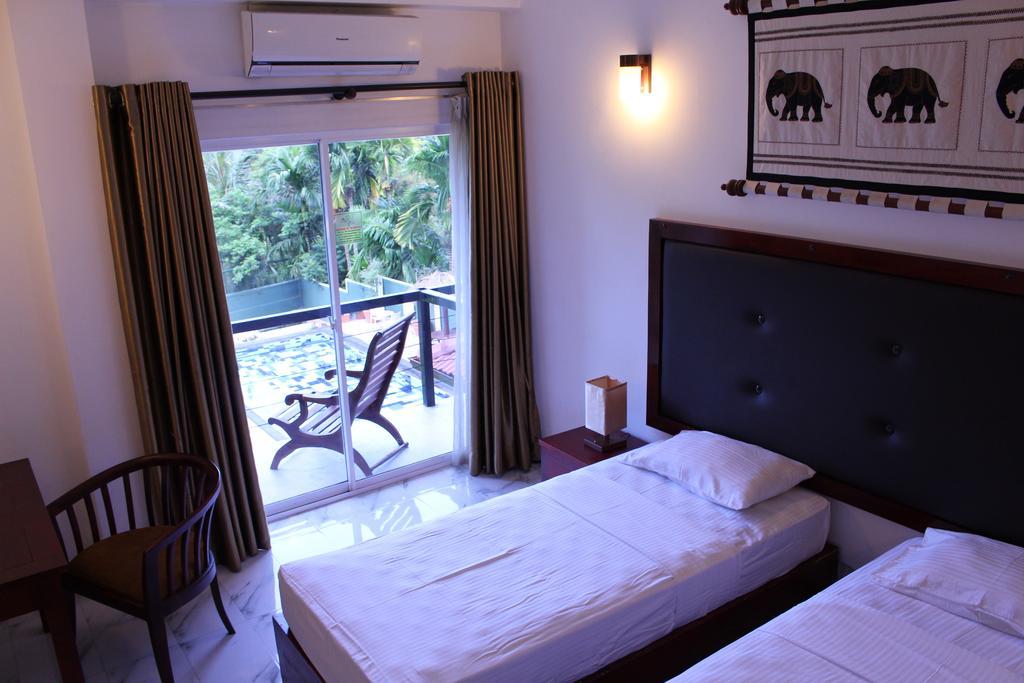 Kandyan Hotel Luaran gambar
