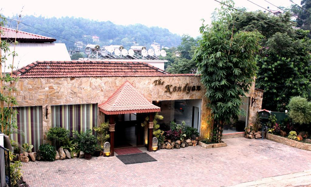 Kandyan Hotel Luaran gambar