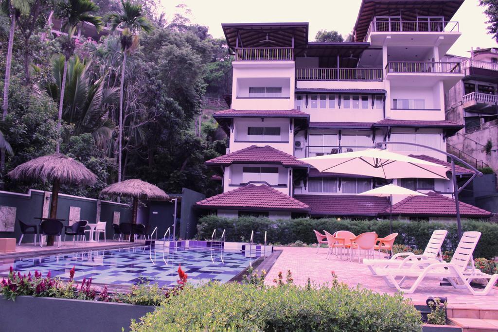 Kandyan Hotel Luaran gambar