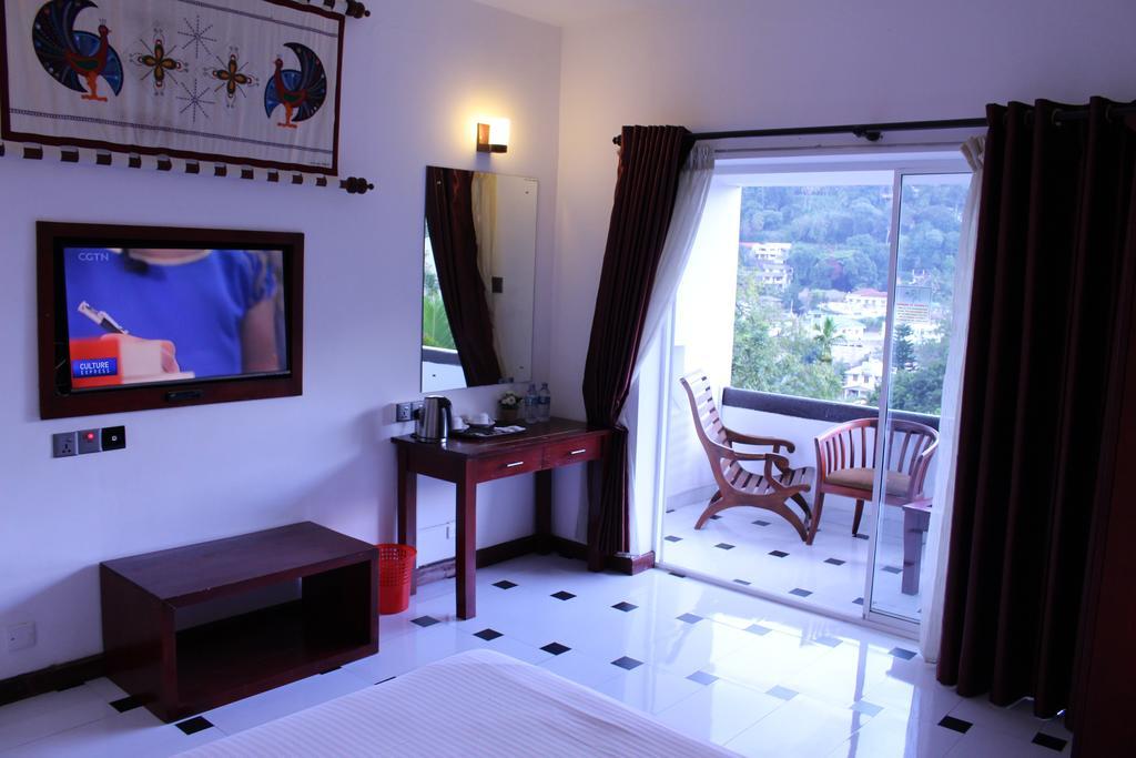 Kandyan Hotel Luaran gambar