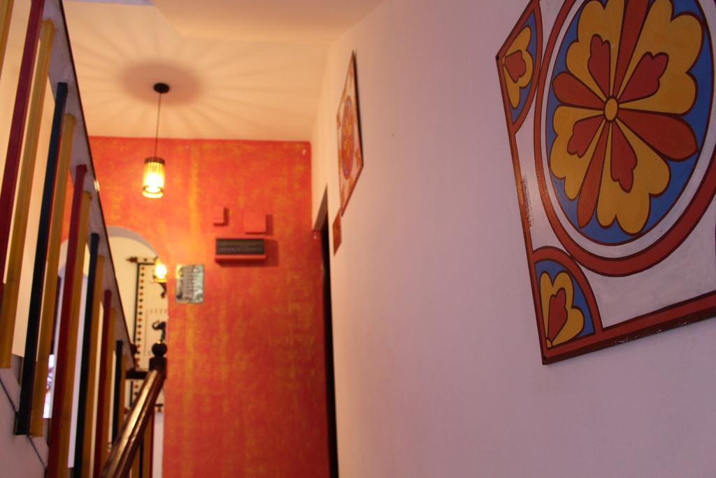 Kandyan Hotel Luaran gambar