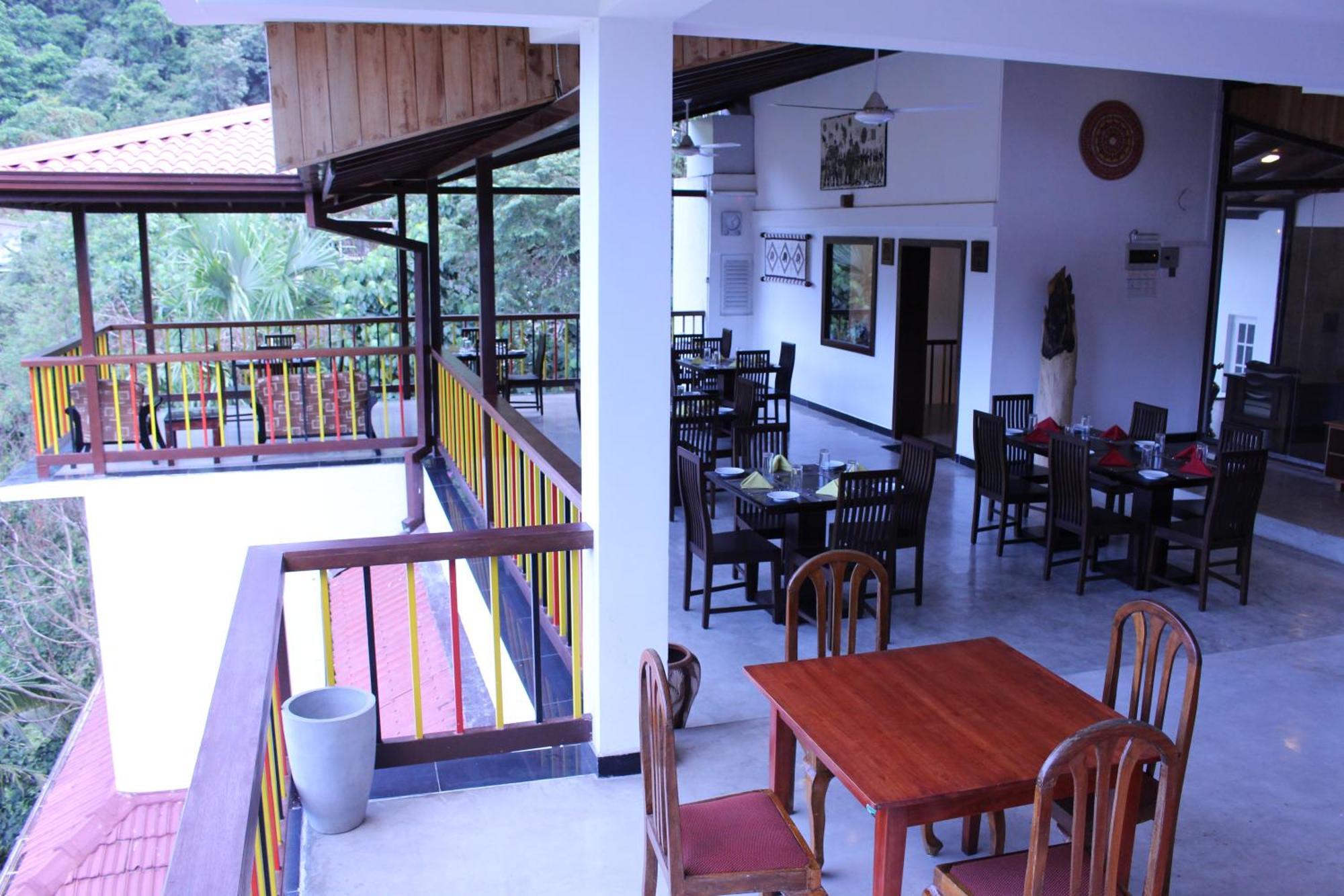 Kandyan Hotel Luaran gambar