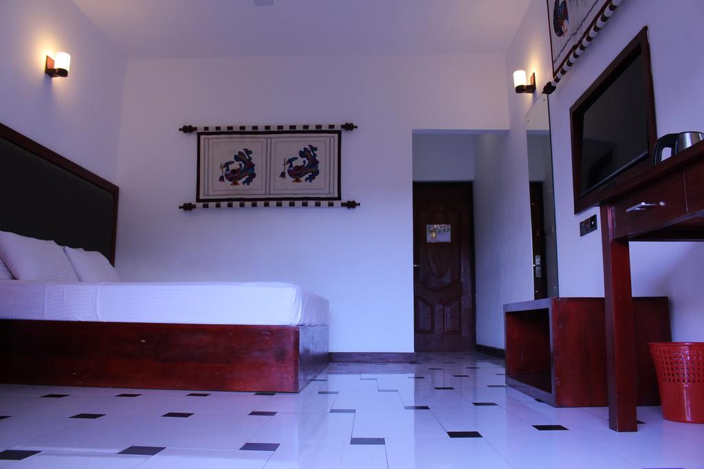 Kandyan Hotel Luaran gambar
