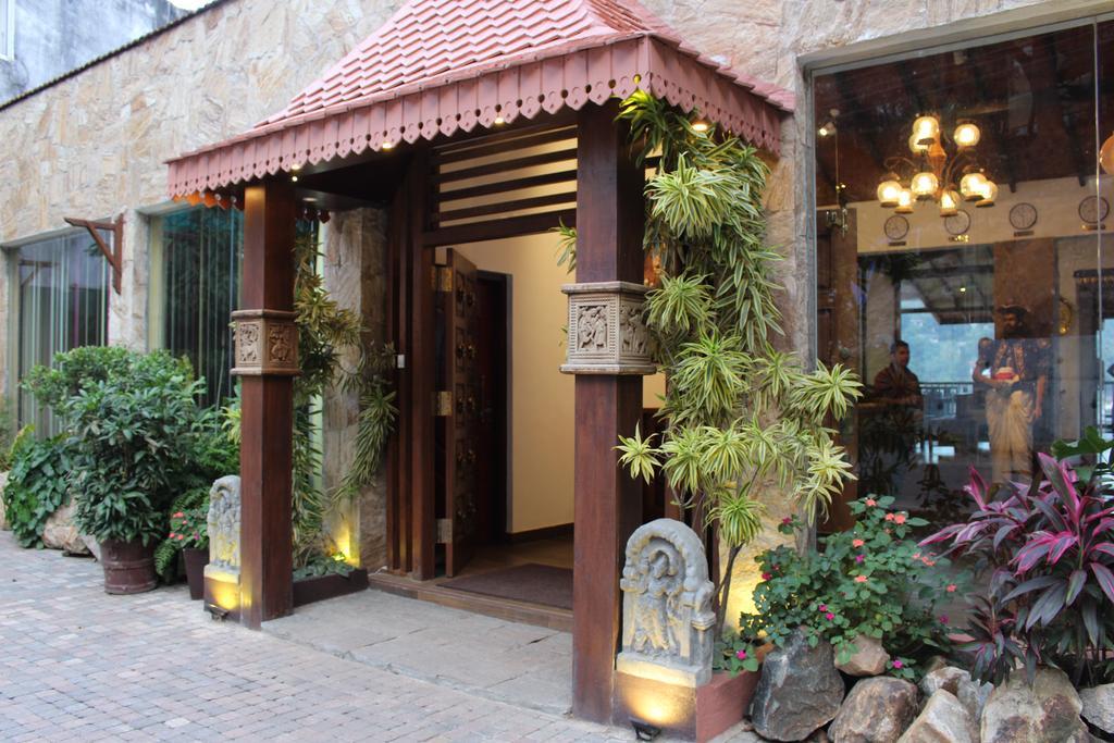 Kandyan Hotel Luaran gambar
