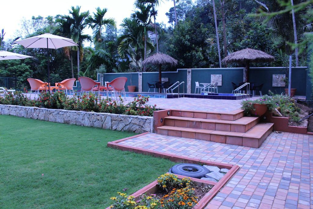 Kandyan Hotel Luaran gambar