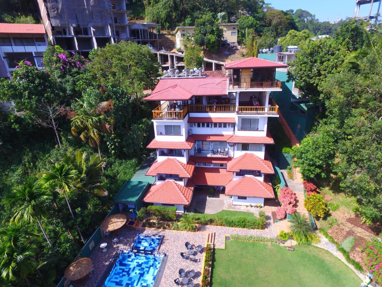 Kandyan Hotel Luaran gambar
